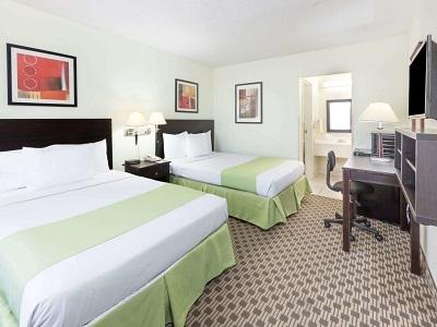 Days Inn By Wyndham Dallas Irving Exterior photo